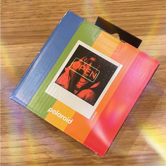 *BNIB* Polaroid Go Clip Bundle - Mini Instant Film Camera - Black - Picture 3 of 3